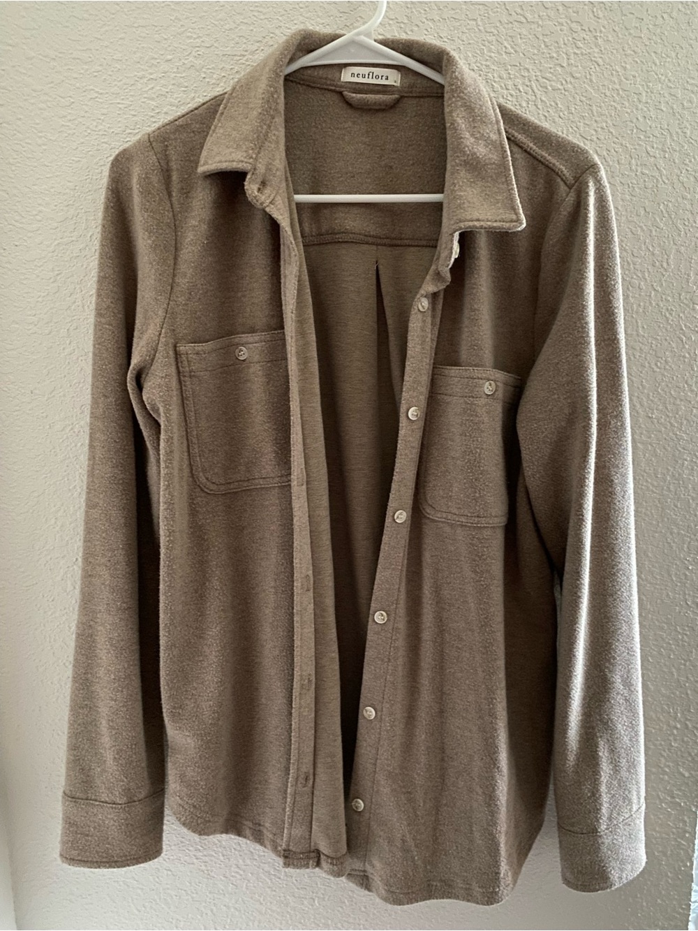Neuflora New York Button-Down, Size Small - Picture 4 of 8